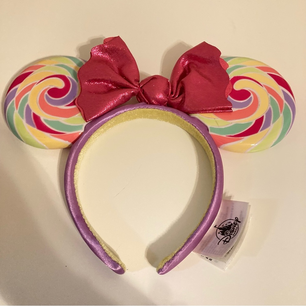 Sold ‼️Disney Parks, Minnie Mouse Lollipop Candy Ears